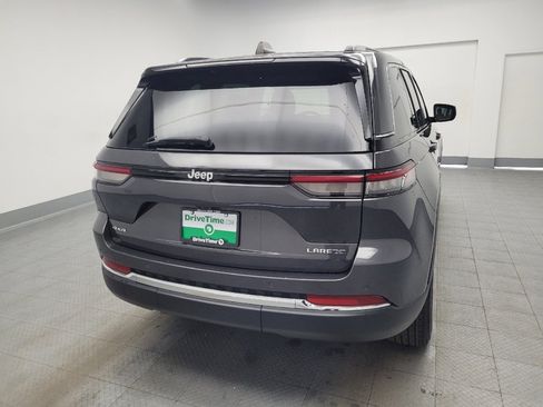 Used 2023 Jeep Grand Cherokee Laredo image 7