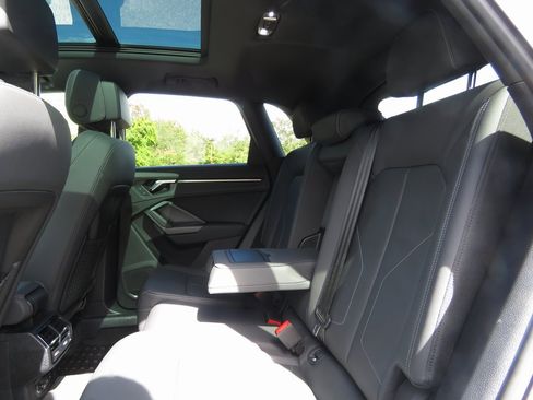 Used 2022 Audi Q3 2.0T Premium w/ Black Optic Sport Package image 21