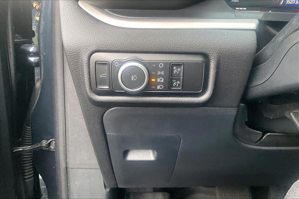 Used 2024 Ford Explorer XLT w/ Equipment Group 202A AWD/4WD image 37