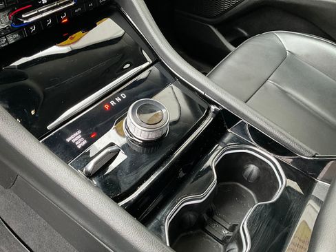 Used 2023 Jeep Grand Cherokee L Limited image 29