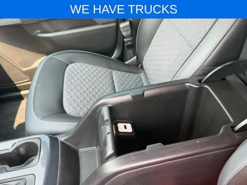 Used 2017 Chevrolet Colorado Z71 RWD image 26
