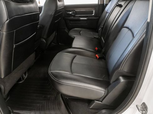 Used 2018 RAM 1500 Laramie w/ Convenience Group AWD/4WD image 29