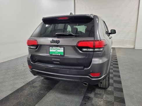 Used 2018 Jeep Grand Cherokee Altitude image 7