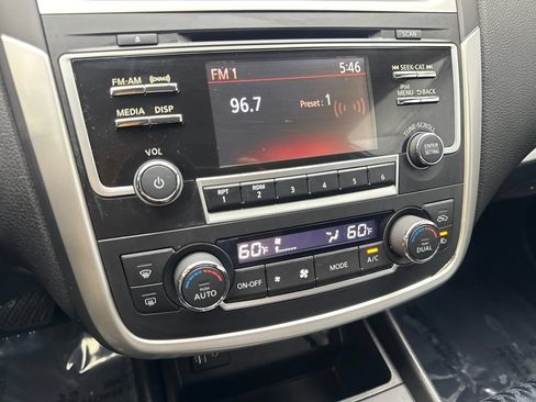 Used 2017 Nissan Altima 2.5 SV FWD image 62