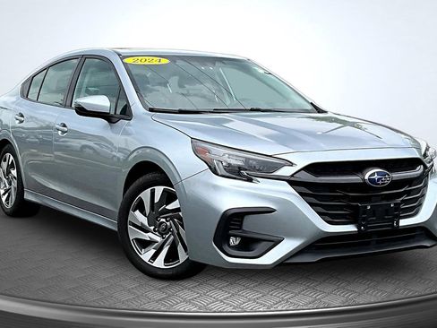 Used 2024 Subaru Legacy Limited AWD/4WD image 2