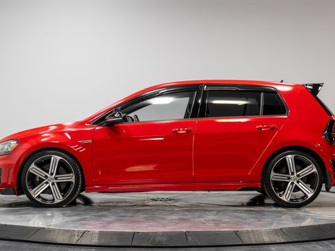 Used 2016 Volkswagen Golf R 4-Door image 33