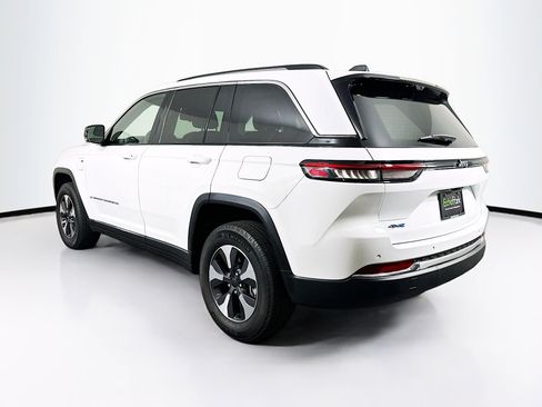 Used 2022 Jeep Grand Cherokee Limited 4xe w/ Luxury Tech Group II AWD/4WD image 5