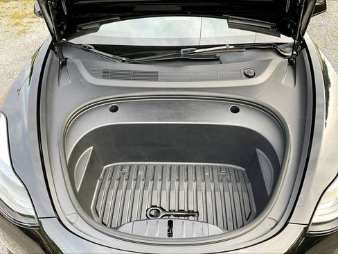 Used 2023 Tesla Model 3 Standard Range RWD image 29