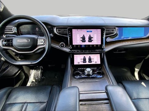Used 2022 Jeep Grand Wagoneer Series I AWD/4WD image 16