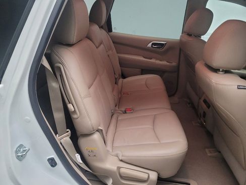 Used 2015 Nissan Pathfinder SL w/ Trailer Tow Package image 19