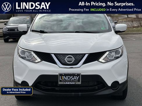 Used 2018 Nissan Rogue Sport S FWD image 3