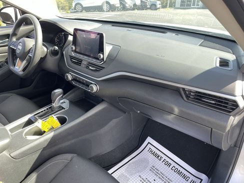 Used 2022 Nissan Altima 2.5 SV image 27