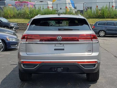 New 2026 Volkswagen Atlas Cross Sport SE AWD/4WD image 4