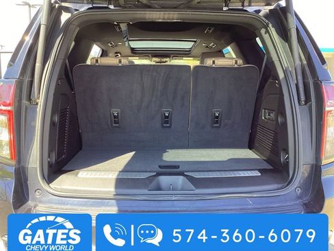 Used 2024 Chevrolet Tahoe Premier w/ Premium Package AWD/4WD image 9