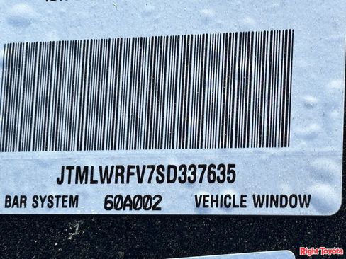 Certified 2025 Toyota RAV4 LE AWD/4WD image 33