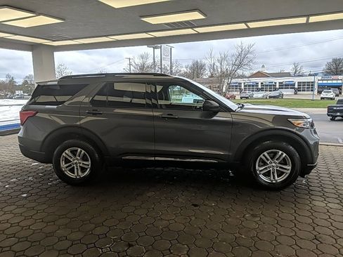 Certified 2023 Ford Explorer XLT w/ Class IV Trailer Tow Package AWD/4WD image 5