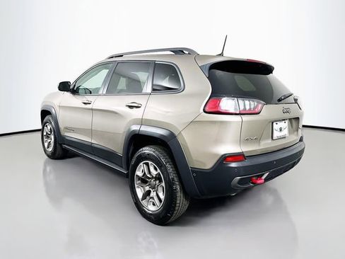 Used 2019 Jeep Cherokee Trailhawk image 7