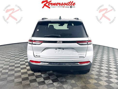 New 2025 Jeep Grand Cherokee Laredo X w/ Luxury Tech Group I image 6