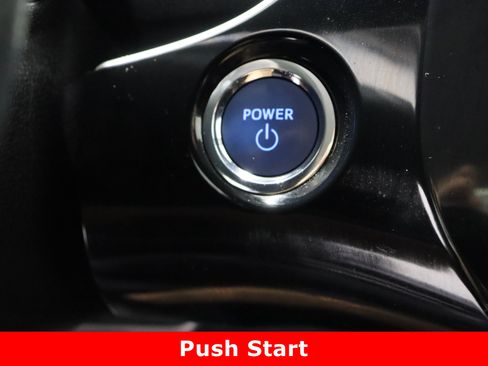 Used 2020 Toyota Prius L Eco image 17