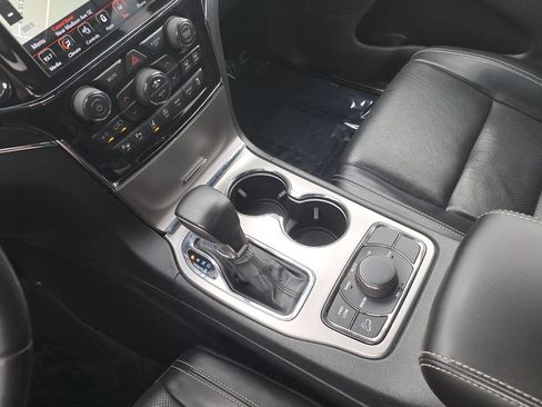 Certified 2021 Jeep Grand Cherokee Limited w/ Quick Order Package 28K 80th AWD/4WD image 24