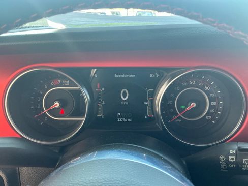 Used 2021 Jeep Wrangler Unlimited Rubicon AWD/4WD image 10