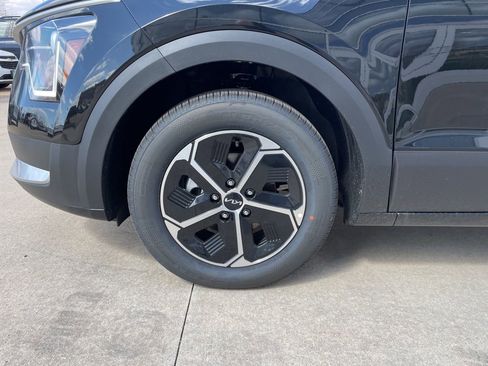 New 2026 Kia Niro LX FWD image 15