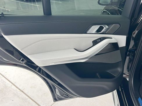 New 2026 BMW X5 xDrive40i w/ M Sport Package AWD/4WD image 17