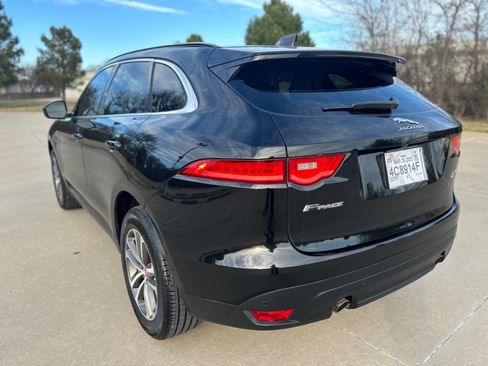 Used 2020 Jaguar F-PACE Premium image 8
