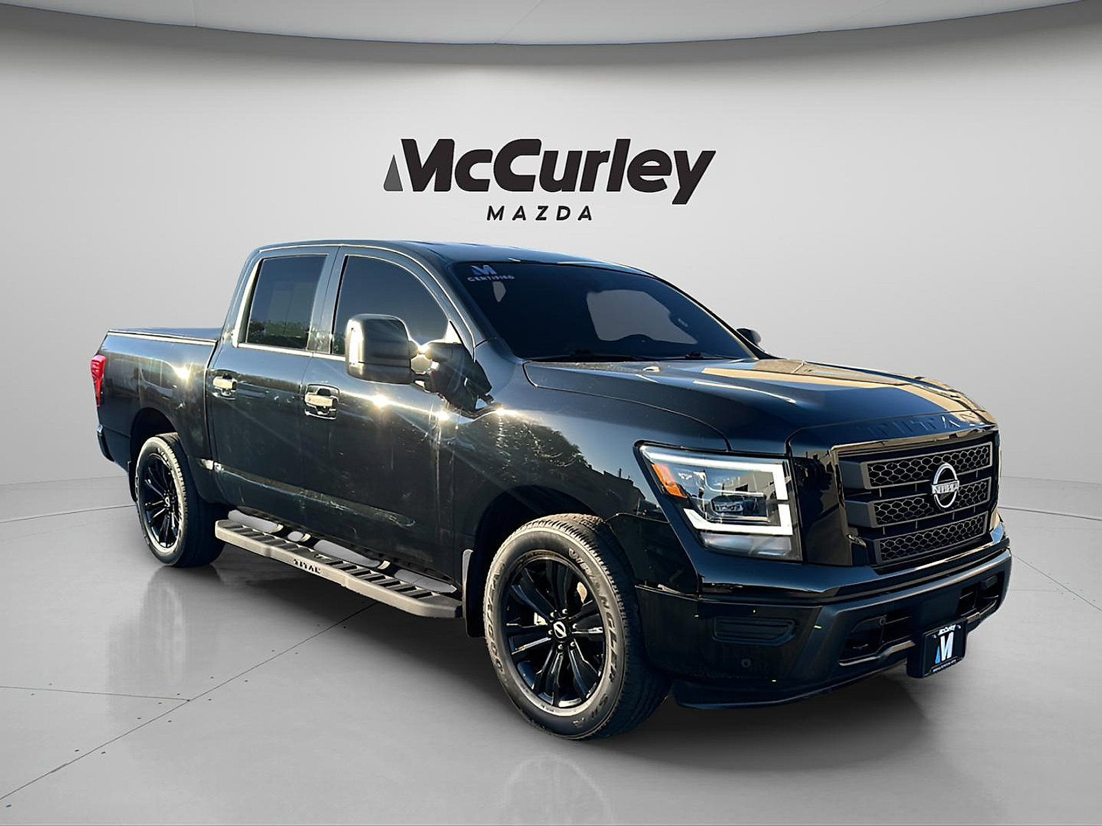Used 2023 Nissan Titan SV w/ SV Convenience Package AWD/4WD image 1