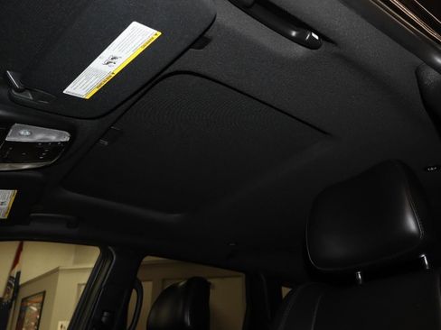 Used 2018 Jeep Grand Cherokee Limited AWD/4WD image 25