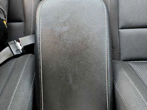 Used 2022 Chevrolet Colorado LT w/ Fleet Safety Package image 27