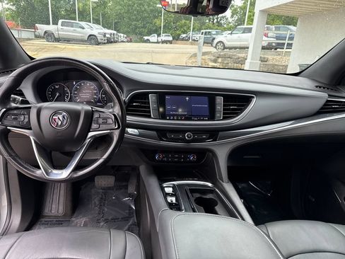 Used 2024 Buick Enclave Premium AWD/4WD image 12