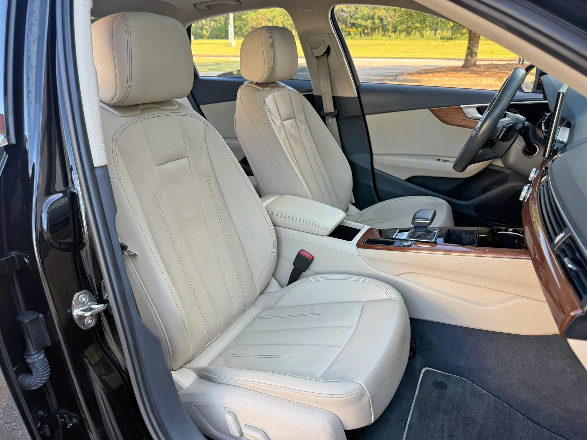Used 2020 Audi A4 2.0T Premium w/ Convenience Package FWD image 26