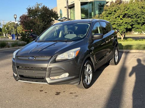 Used 2015 Ford Escape SE AWD/4WD image 2