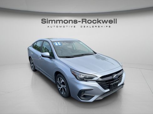 Used 2025 Subaru Legacy Premium AWD/4WD image 7