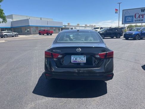 Used 2025 Nissan Altima 2.5 SV FWD image 5