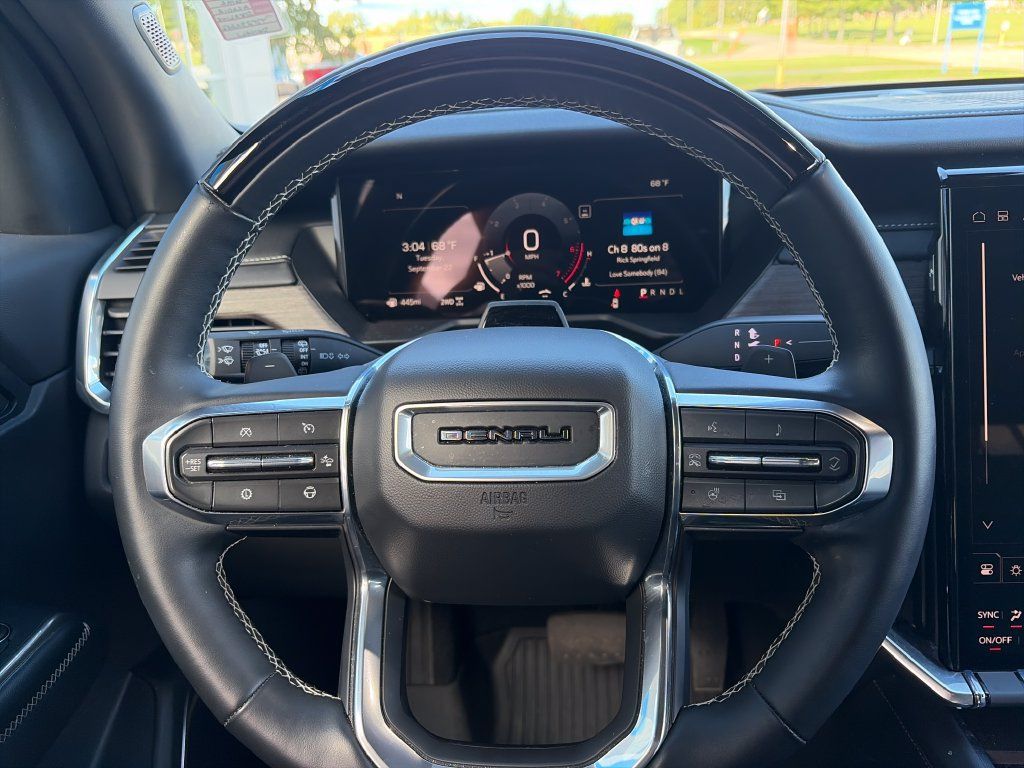 Used 2026 GMC Acadia Denali w/ Super Cruise Package AWD/4WD image 14