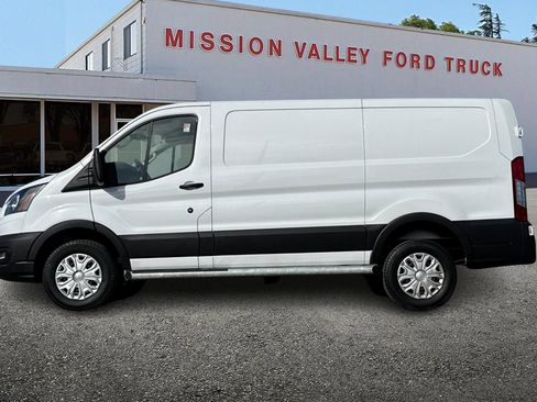 Used 2025 Ford Transit 250 Low Roof w/ Exterior Upgrade Package RWD image 7