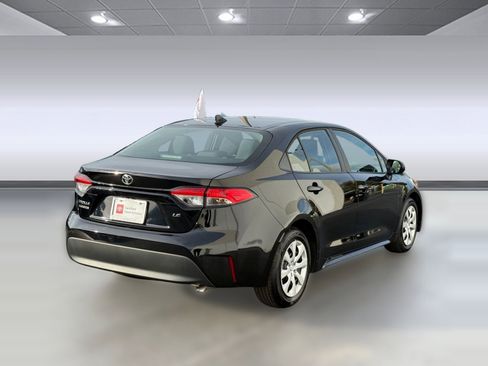 Certified 2024 Toyota Corolla LE image 9