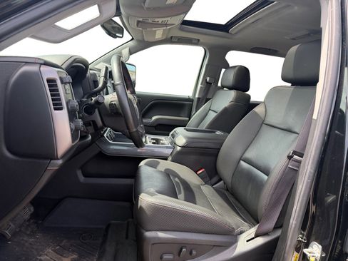 Used 2017 GMC Sierra 2500 SLT w/ All Terrain HD Package image 7