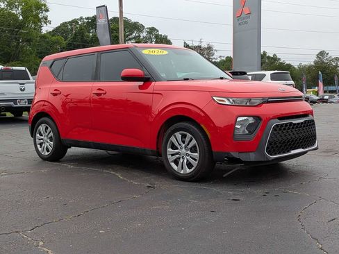 Used 2020 Kia Soul LX FWD image 2