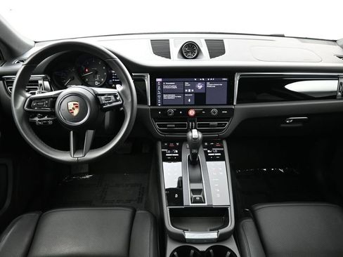 Certified 2025 Porsche Macan w/ Premium Package Plus AWD/4WD image 6