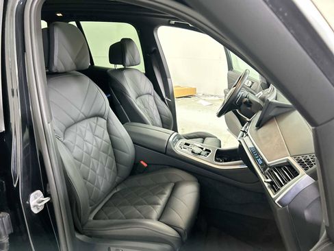Used 2025 BMW X5 xDrive50e image 26