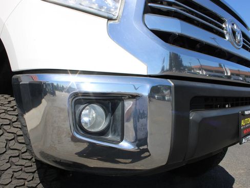 Used 2017 Toyota Tundra SR5 w/ SR5 Upgrade Package RWD image 4