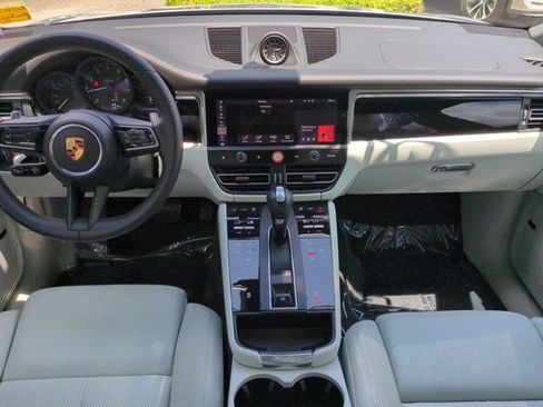 Used 2024 Porsche Macan AWD/4WD image 13