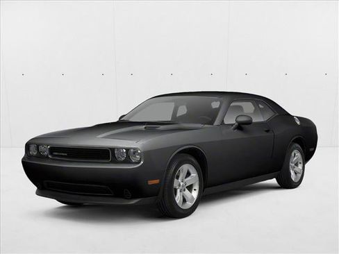 Used 2012 Dodge Challenger R/T RWD image 1