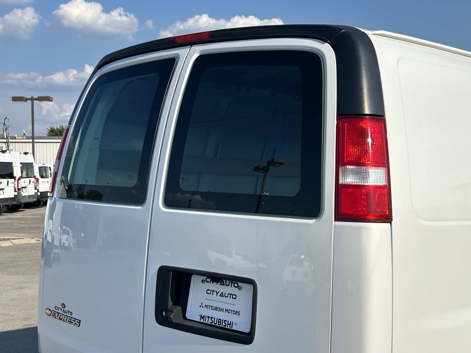 Used 2021 Chevrolet Express 2500 w/ Driver Convenience Package RWD image 14