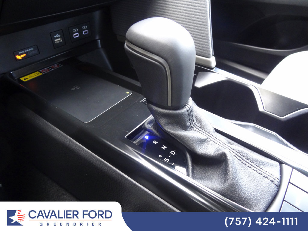 Used 2025 Toyota Camry SE FWD image 30
