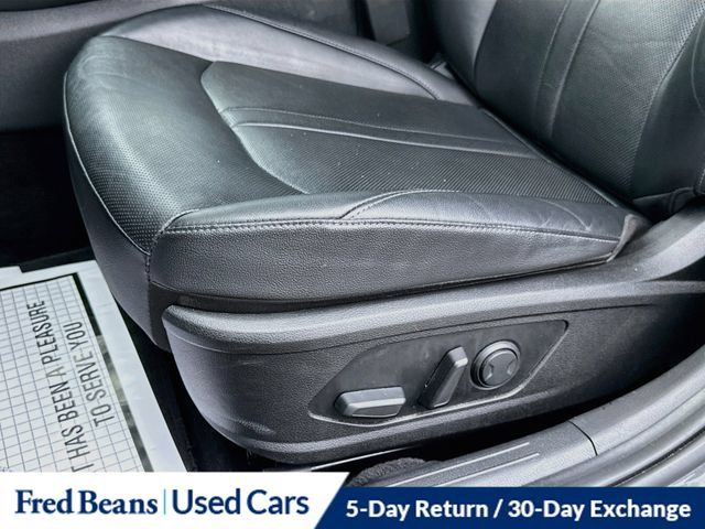 Used 2022 Hyundai Sonata Limited w/ Preferred Accessory Package FWD image 27