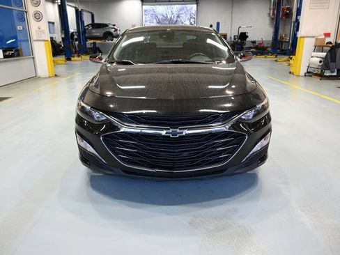 Used 2023 Chevrolet Malibu LT w/ Redline Edition image 2